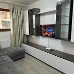 Апартаменти Alex Mnl Lux Free Parking D12
