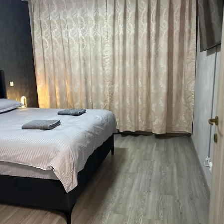 Alex Mnl Lux Free Parking D12 * Bukareszt