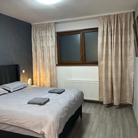 Alex Mnl Lux Free Parking D12